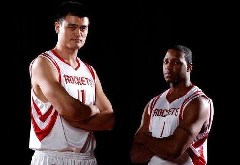 马尔基尼奥斯：巴西阵容依然很强，想和内马尔一起参加世界杯（马尔基尼奥斯：巴西阵容依旧强劲，盼与内马尔携手征战世界杯）