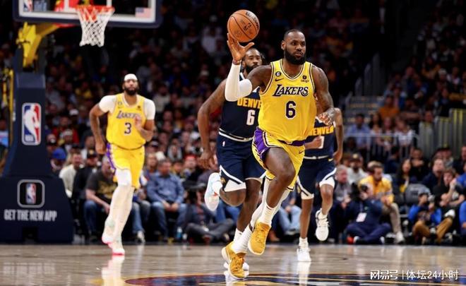 足球中超后卫世界级解围登上热搜（中超后卫世界级解围冲上热搜）