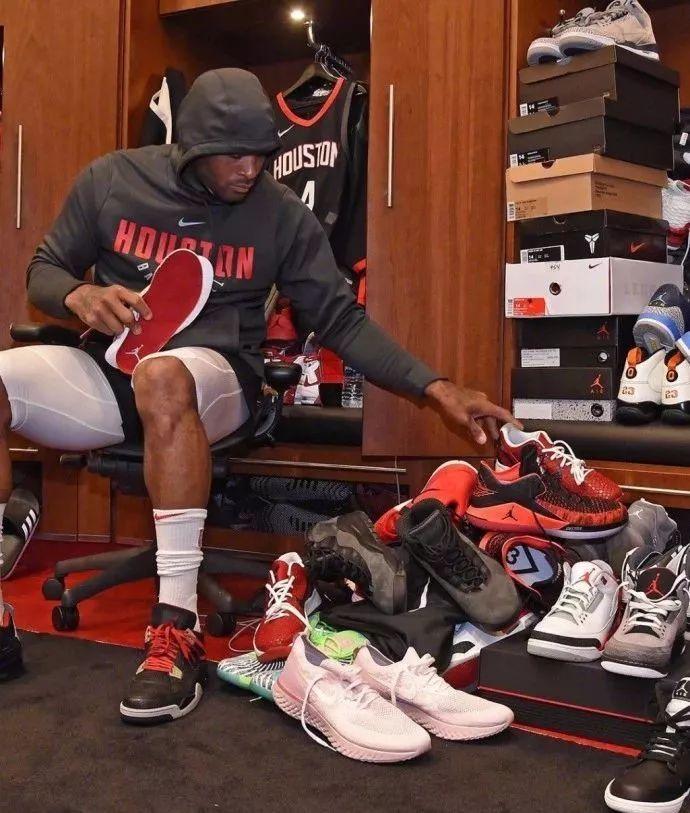 利物浦主帅阿利松表示萨拉赫缺席对阵国际米兰比赛他所作所为后果（阿利松：萨拉赫缺席战国米需承担后果）