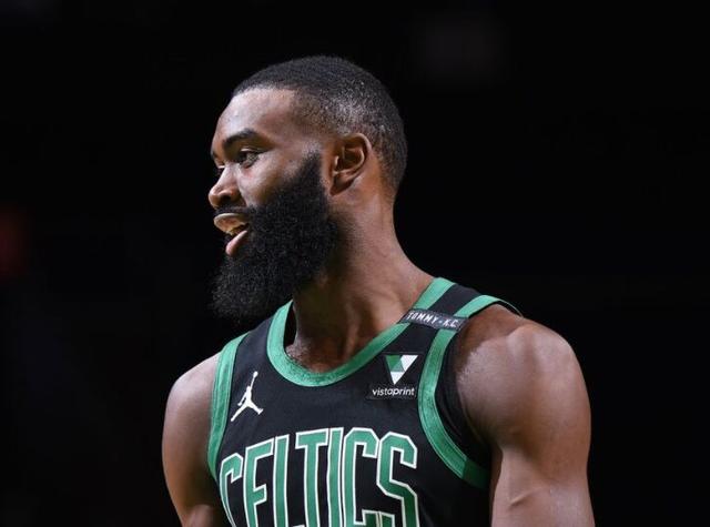 米体：专家无法找到邓弗里斯脚踝疼痛原因，检查并未发现损伤（米体：邓弗里斯脚踝疼痛原因成谜，检查未见损伤）